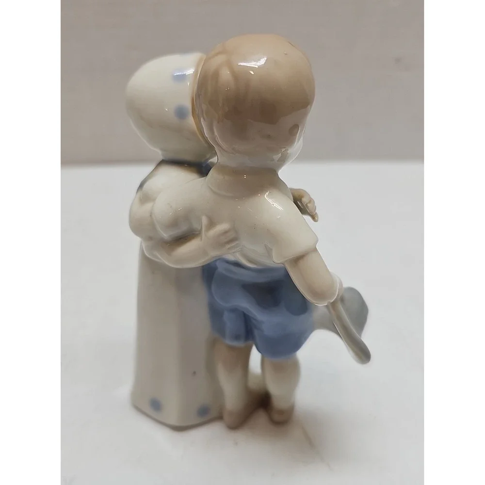 Boy & Girl Porcelain Figurine 5.5